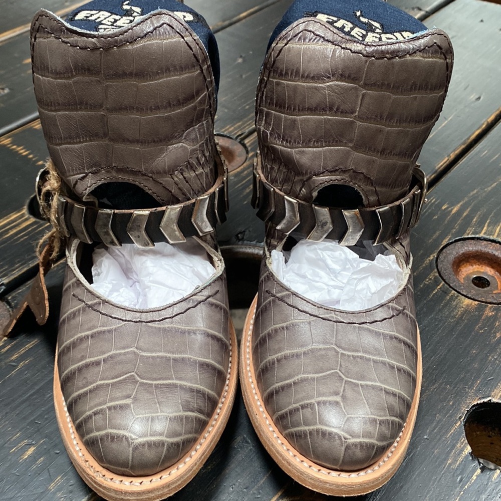 Freebird Slade in Stone Croco - Picture 8 of 13